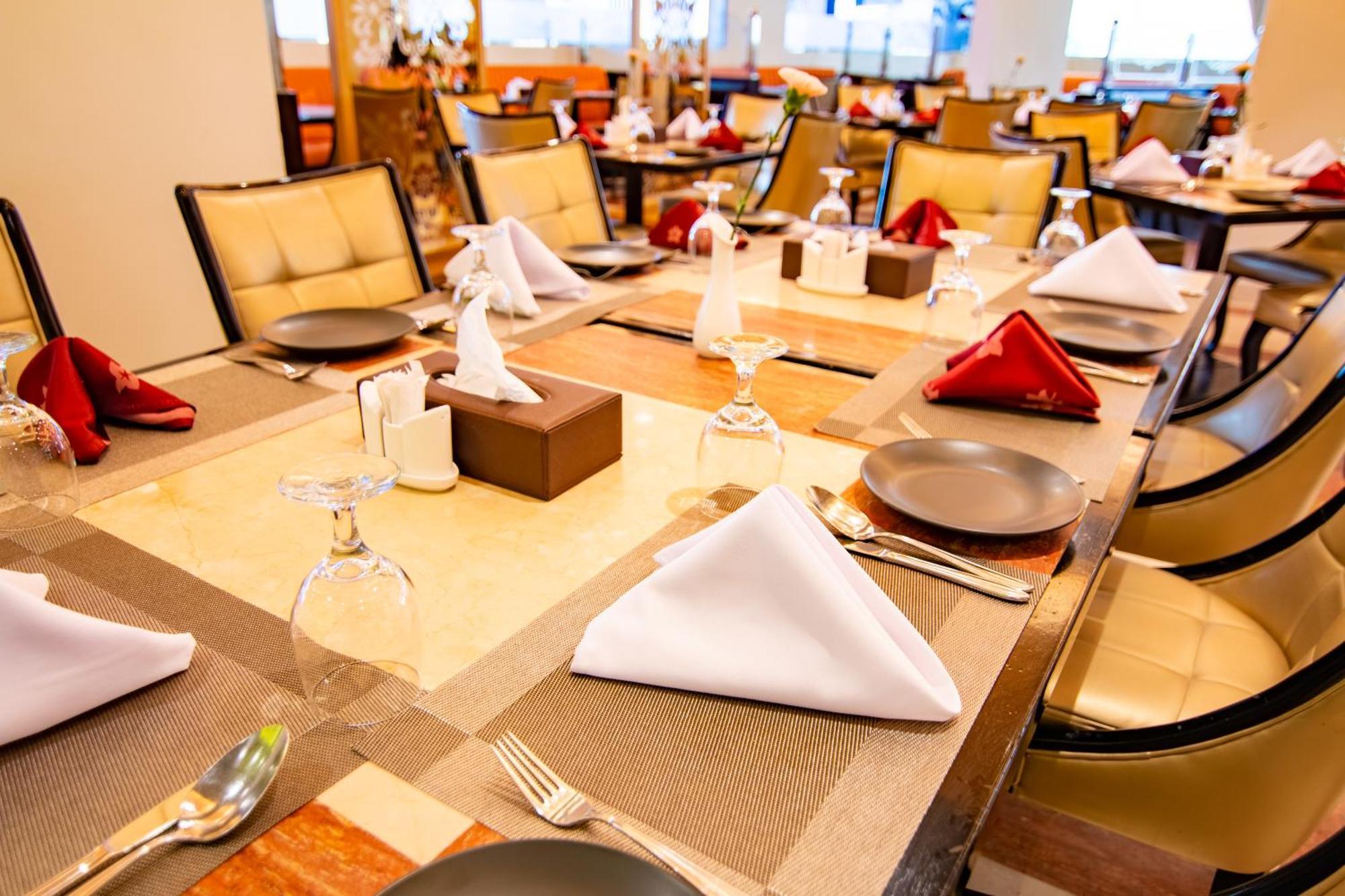 Garden Hotel Muscat By Royal Titan Group Екстер'єр фото