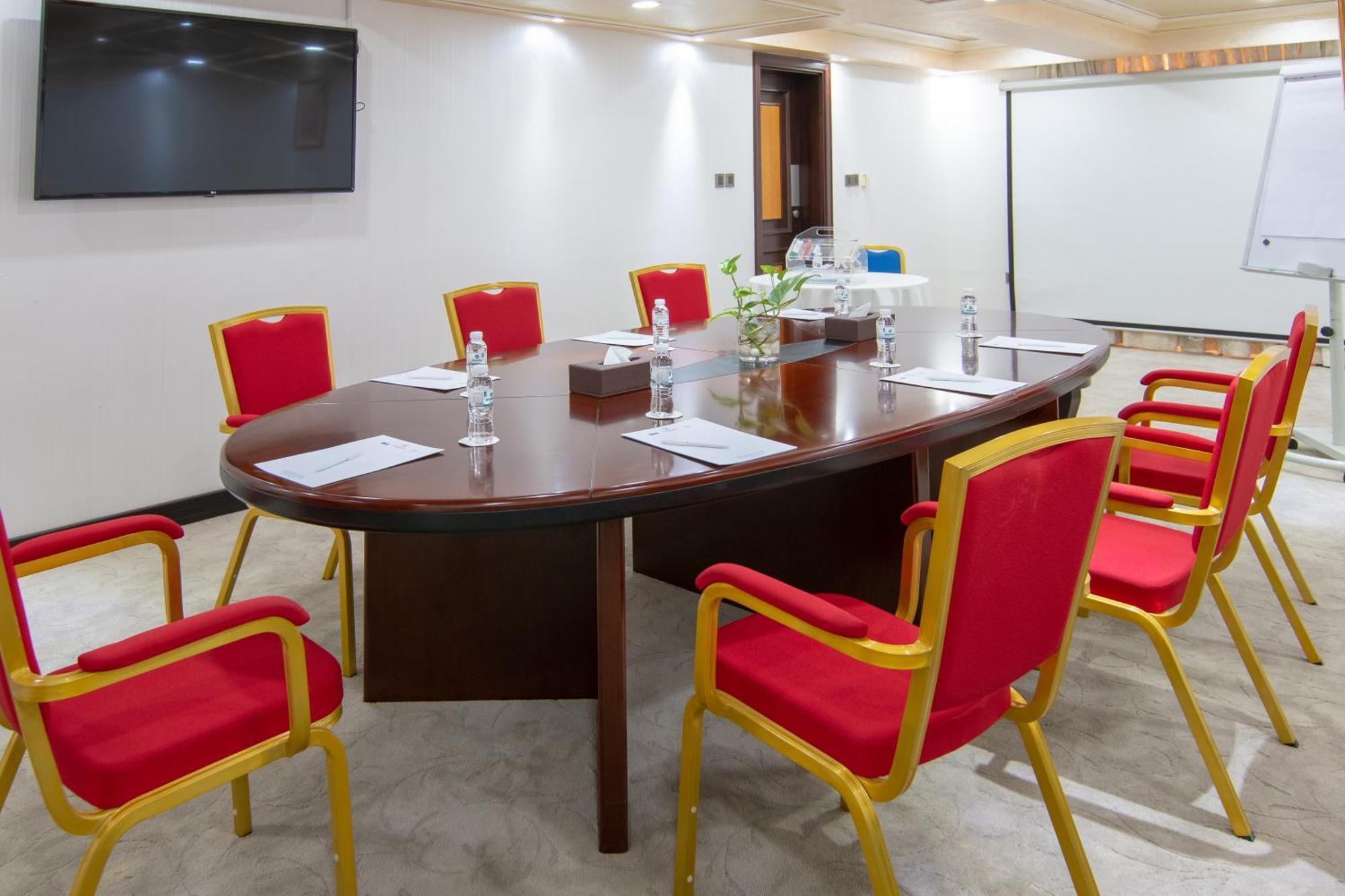 Garden Hotel Muscat By Royal Titan Group Екстер'єр фото